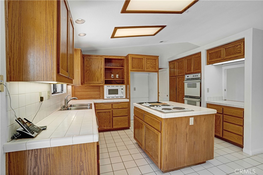 8258 Via Urner Way Bonsall, CA 92003 - Photo 29 of 49