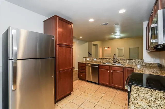 $2,550 | 15976 Avenel Way, Fort Worth, TX 76177