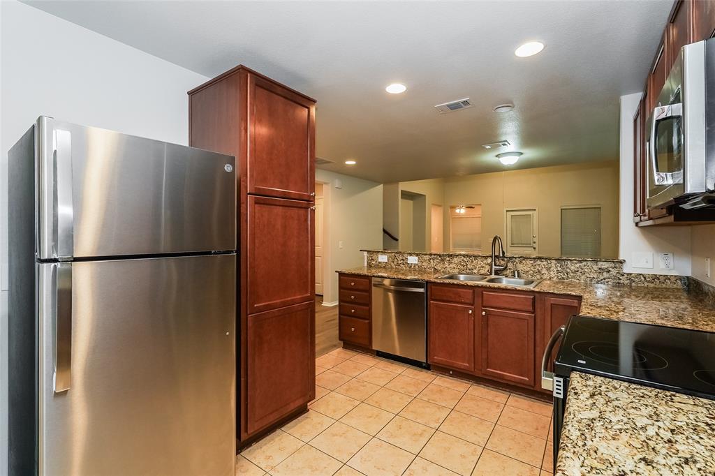 15976 Avenel Way Fort Worth, TX 76177 - Photo 6 of 17