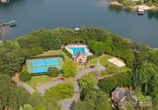 $300,000 | 0 Hawkes Bay Court, Unit 121, Denver, NC 28037