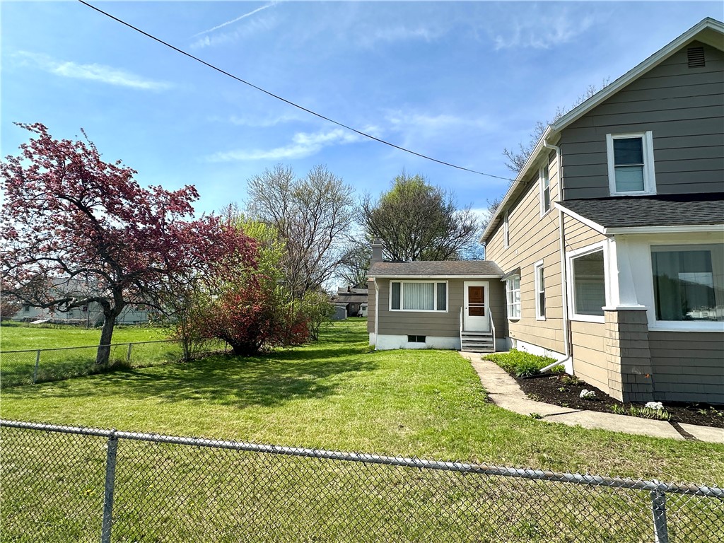 328 Commerce Street Corning, NY 14830 - Photo 3 of 34