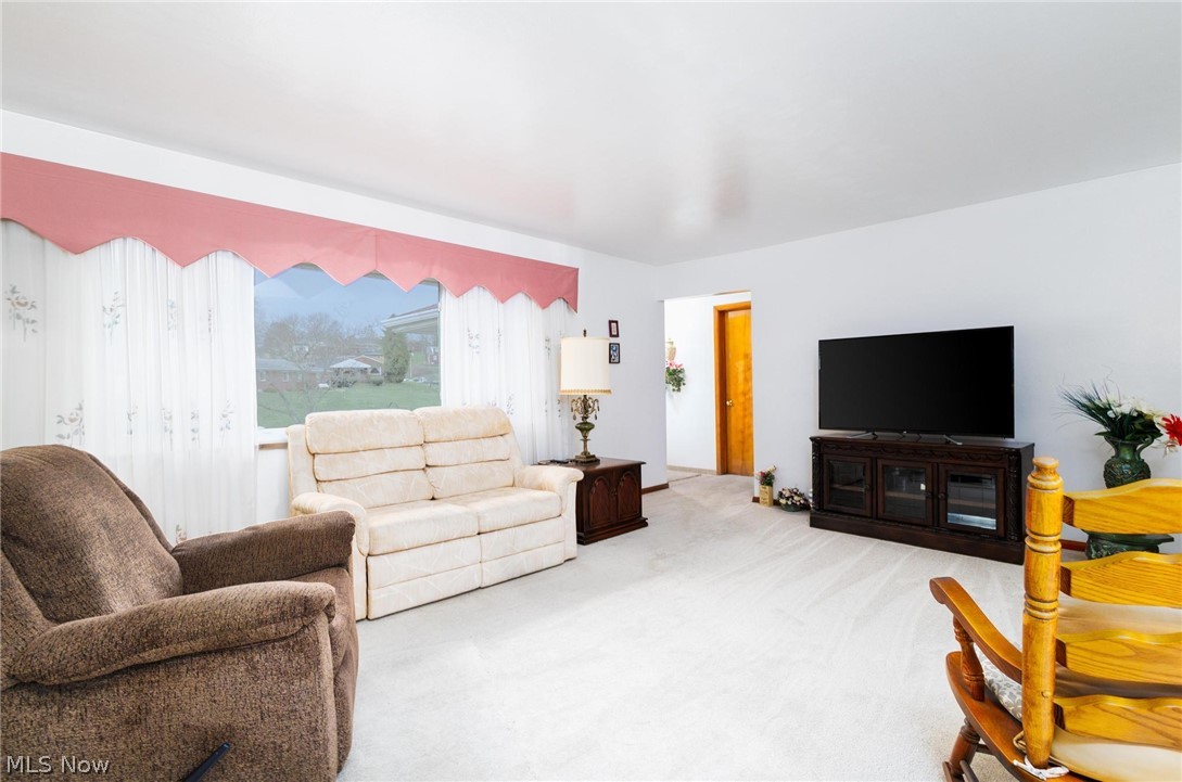 132 Bryden Road Steubenville, OH 43953 - Photo 6 of 34
