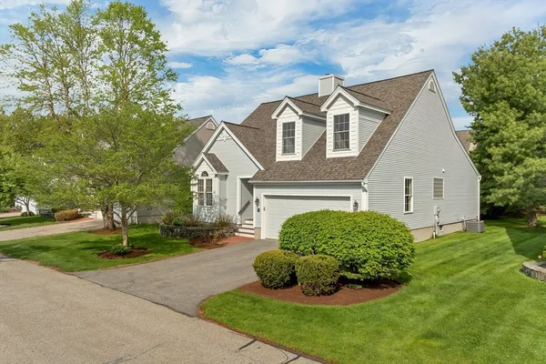 $765,000 | 20 Hampton Meadows, Unit 20, Hampton, NH 03842