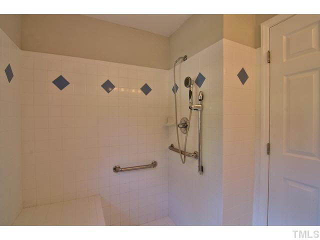 4219 Kerley Road Durham, NC 27705 - Photo 13 of 25 Gallery Image 13