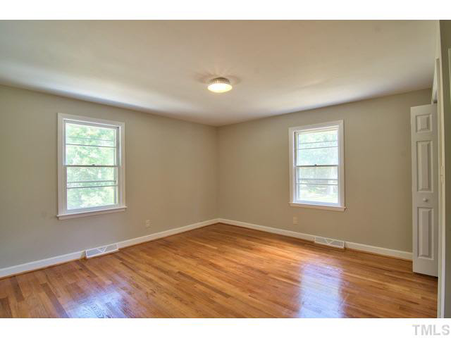 4219 Kerley Road Durham, NC 27705 - Photo 8 of 25 Gallery Image 8