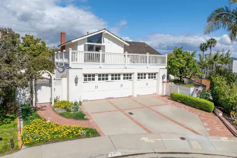 $2,995,000 | 2193 Harbour Heights Road, San Diego, CA 92109