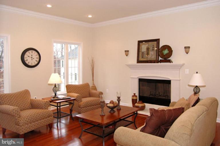 3517 West Ox Road Fairfax, VA 22033 - Photo 12 of 30 Family Room