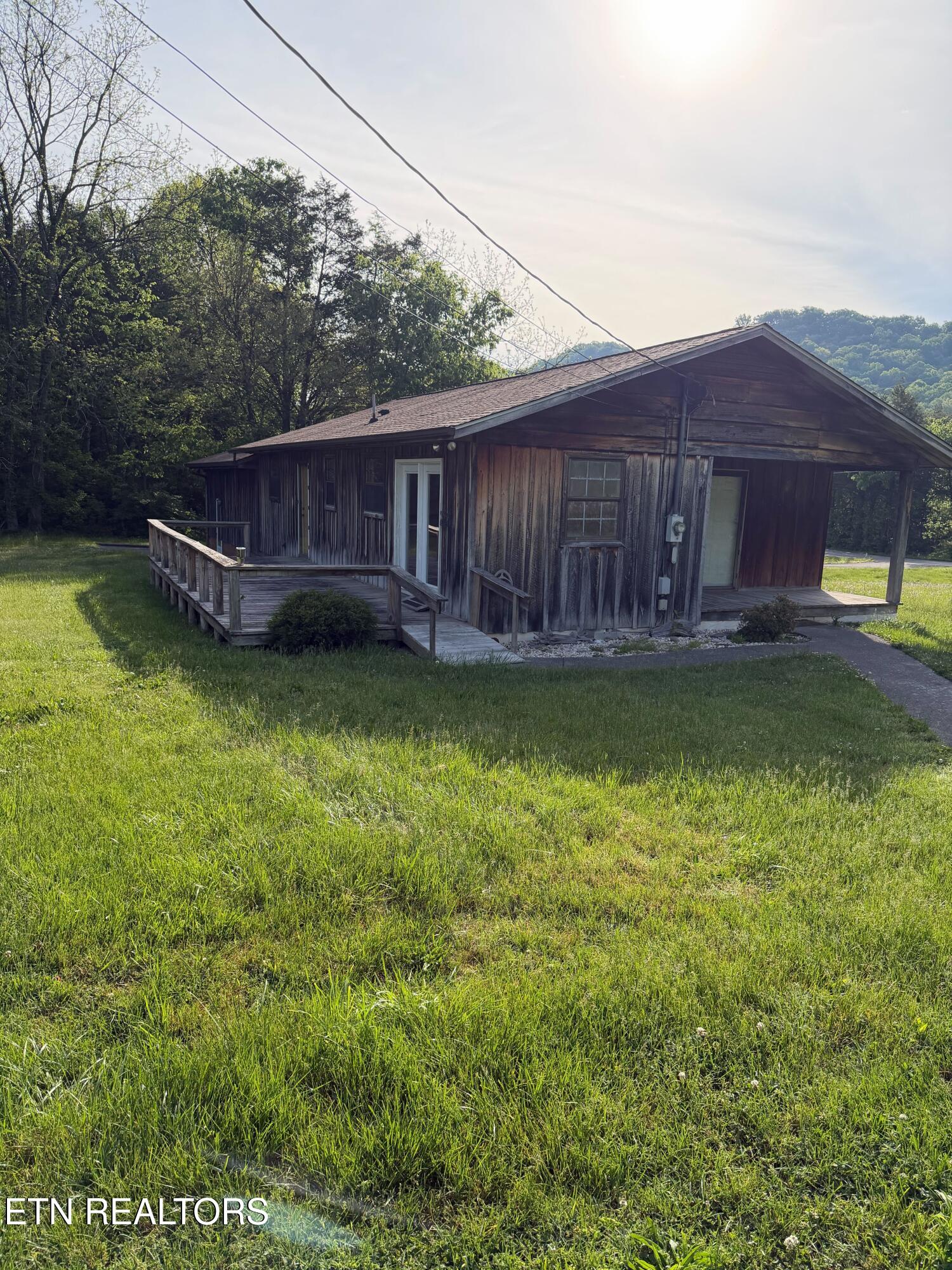 912 Raccoon Valley Road Maynardville, TN 37807 - Photo 3 of 17 IMG_1060