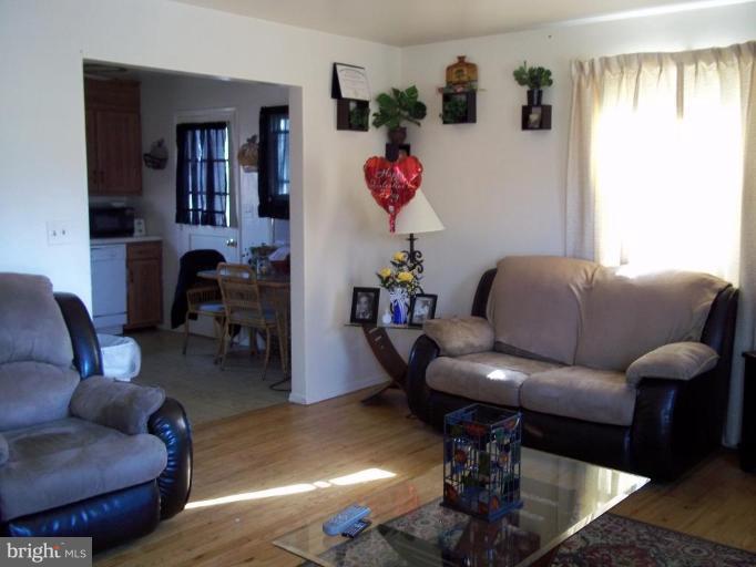 6500 Davis Road Mount Airy, MD 21771 - Photo 8 of 27 Living Room #3