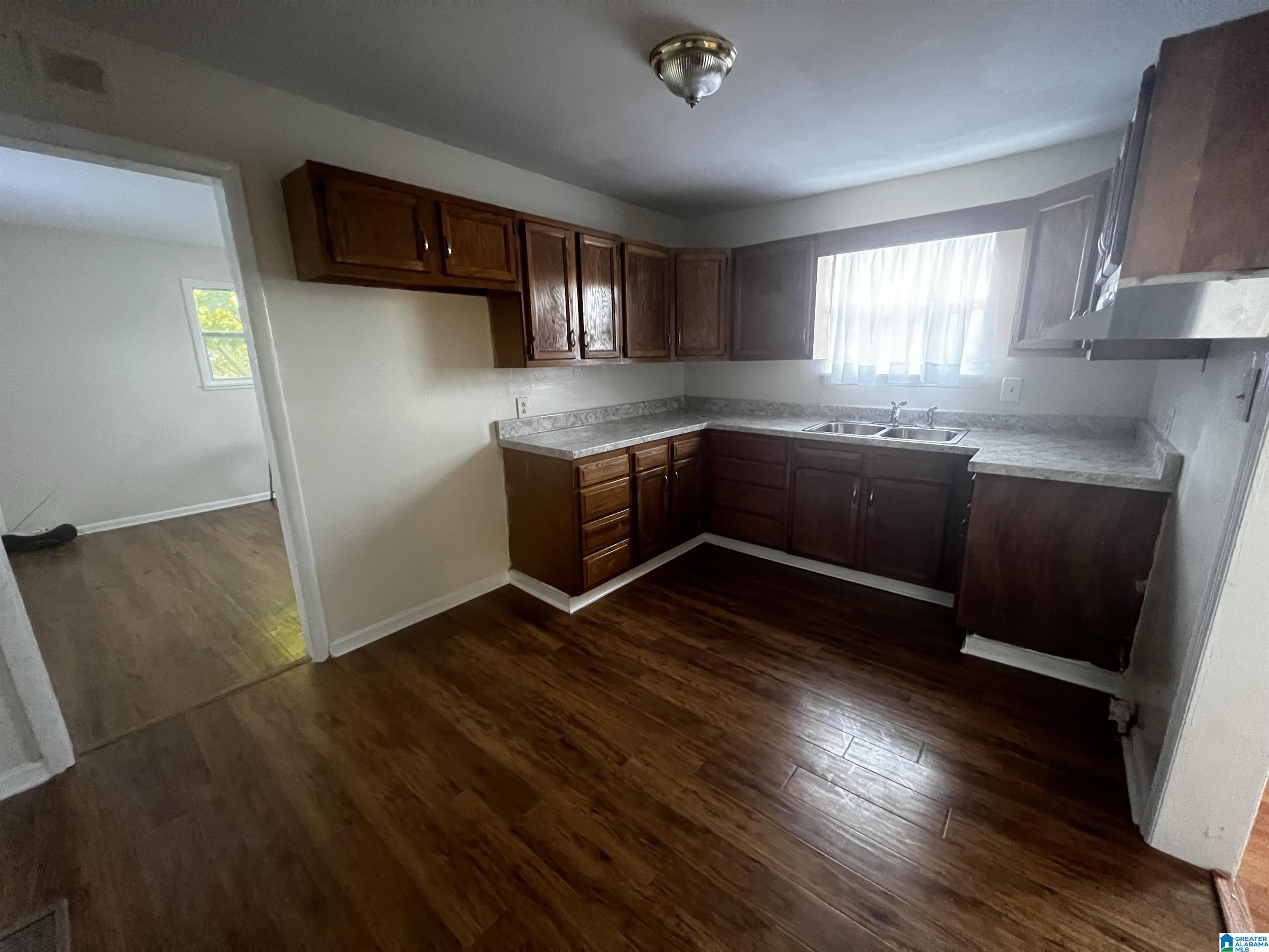 3921 Rutledge Avenue Southwest Birmingham, AL 35221 - Photo 9 of 18 Gallery Image 9