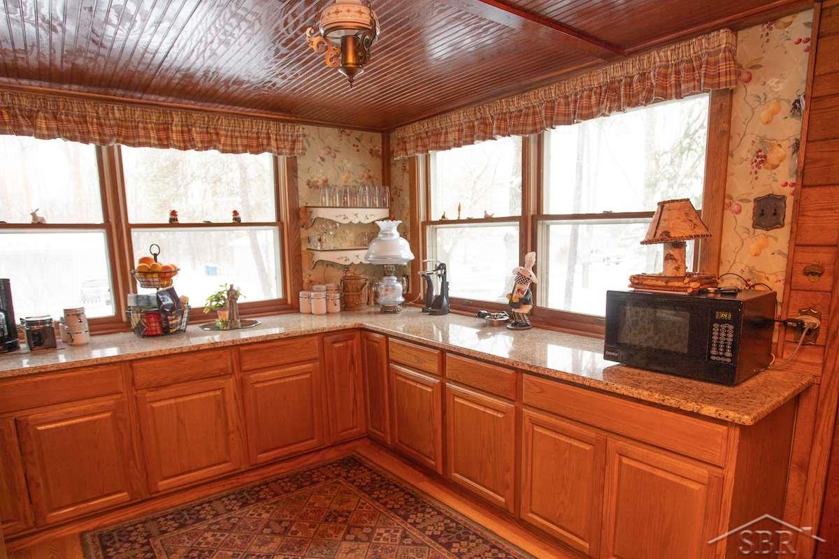 156 North Linwood Beach Road Linwood, MI 48634 - Photo 24 of 81 A wonderful Butler's Pantry area just off the kitchen.