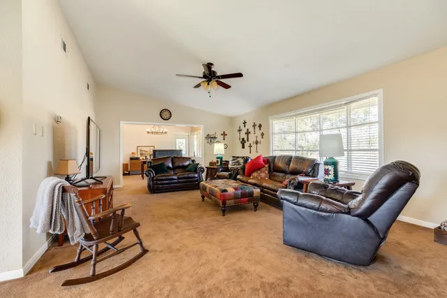 $499,900 | 504 West Highway 332 West, Lake Jackson, TX 77566