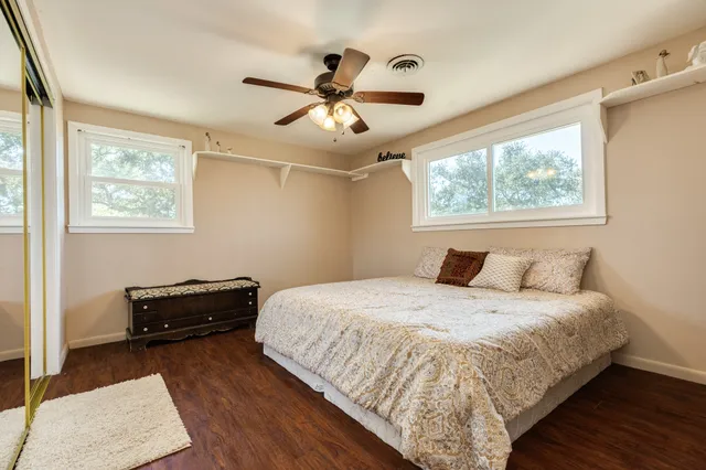 $499,900 | 504 West Highway 332 West, Lake Jackson, TX 77566