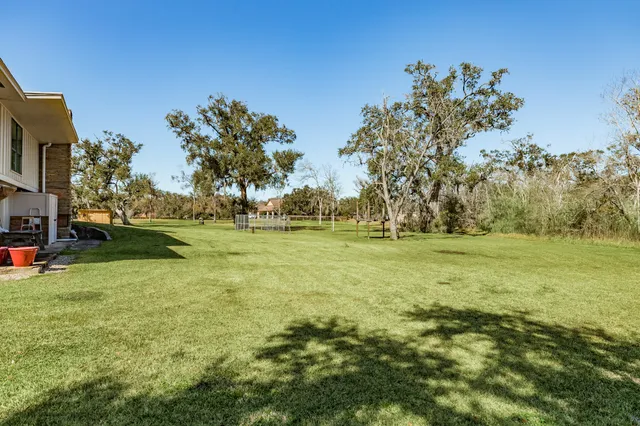 $499,900 | 504 West Highway 332 West, Lake Jackson, TX 77566