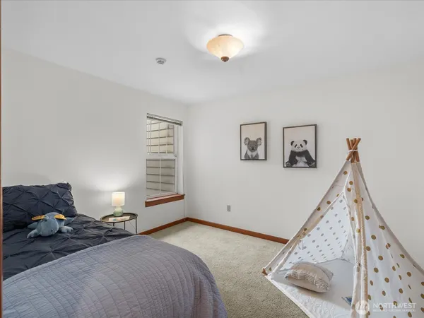 $610,000 | 18410 36th Avenue West, Unit C, Lynnwood, WA 98037