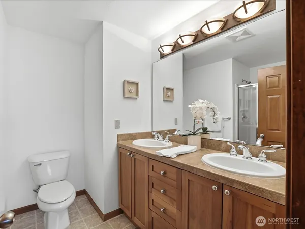 $610,000 | 18410 36th Avenue West, Unit C, Lynnwood, WA 98037