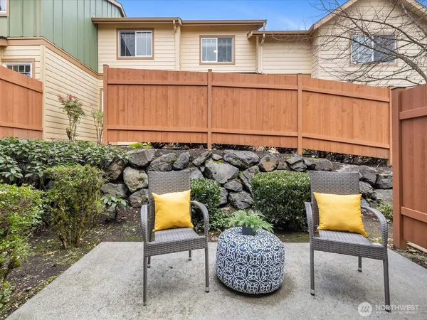 $610,000 | 18410 36th Avenue West, Unit C, Lynnwood, WA 98037