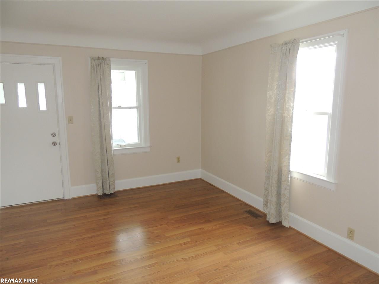 375 Cass Mount Mount Clemens, MI 48043 - Photo 3 of 26