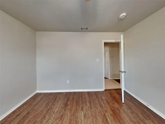 $1,599 | 215 Bobbie Ann Court, Granbury, TX 76049