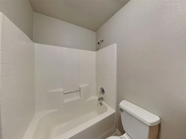 $1,599 | 215 Bobbie Ann Court, Granbury, TX 76049