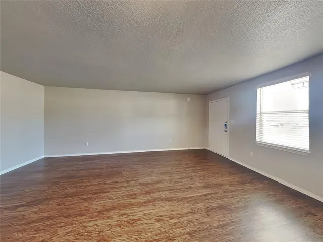 $1,599 | 215 Bobbie Ann Court, Granbury, TX 76049