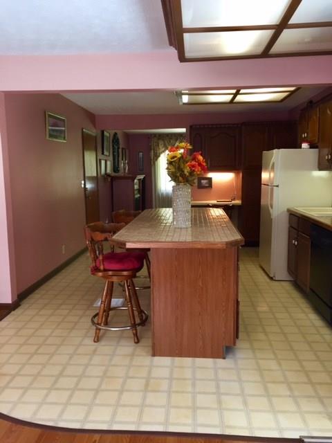 325 Kindig Road Indianapolis, IN 46217 - Photo 8 of 17 Gallery Image 8