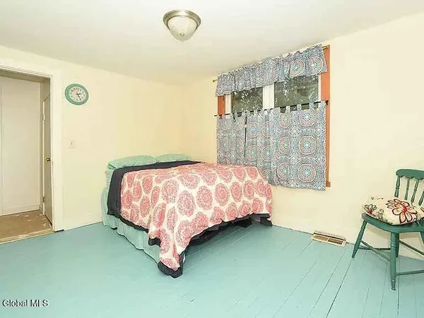 $259,500 | 6 Clunis Street, Hadley, NY 12835