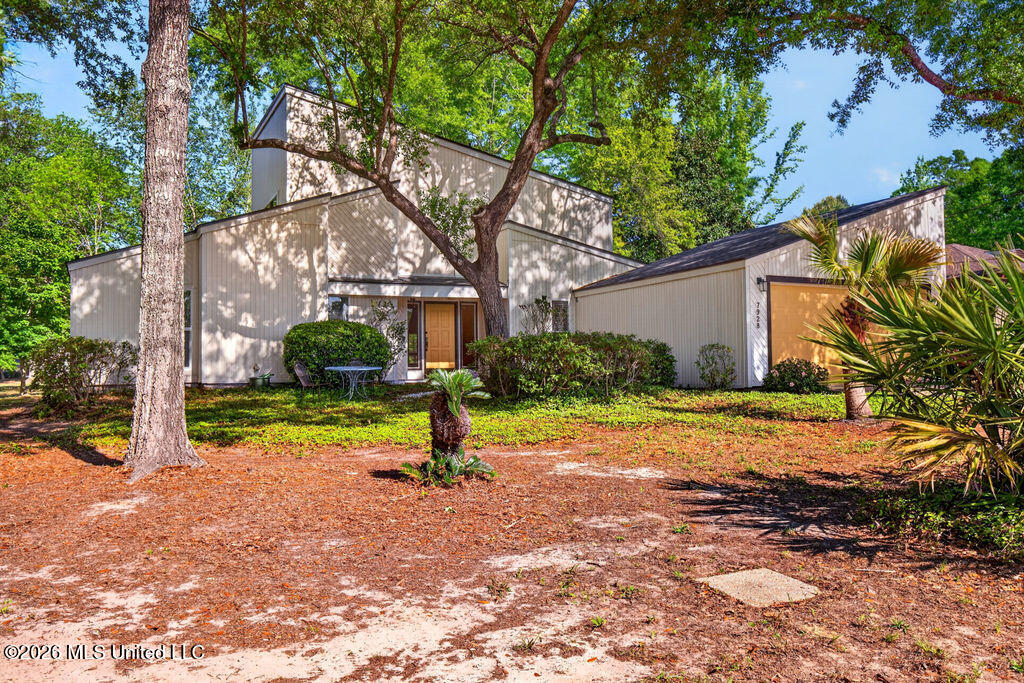 7928 Apaki Place Diamondhead, MS 39525 - Photo 2 of 51 Apaki 2