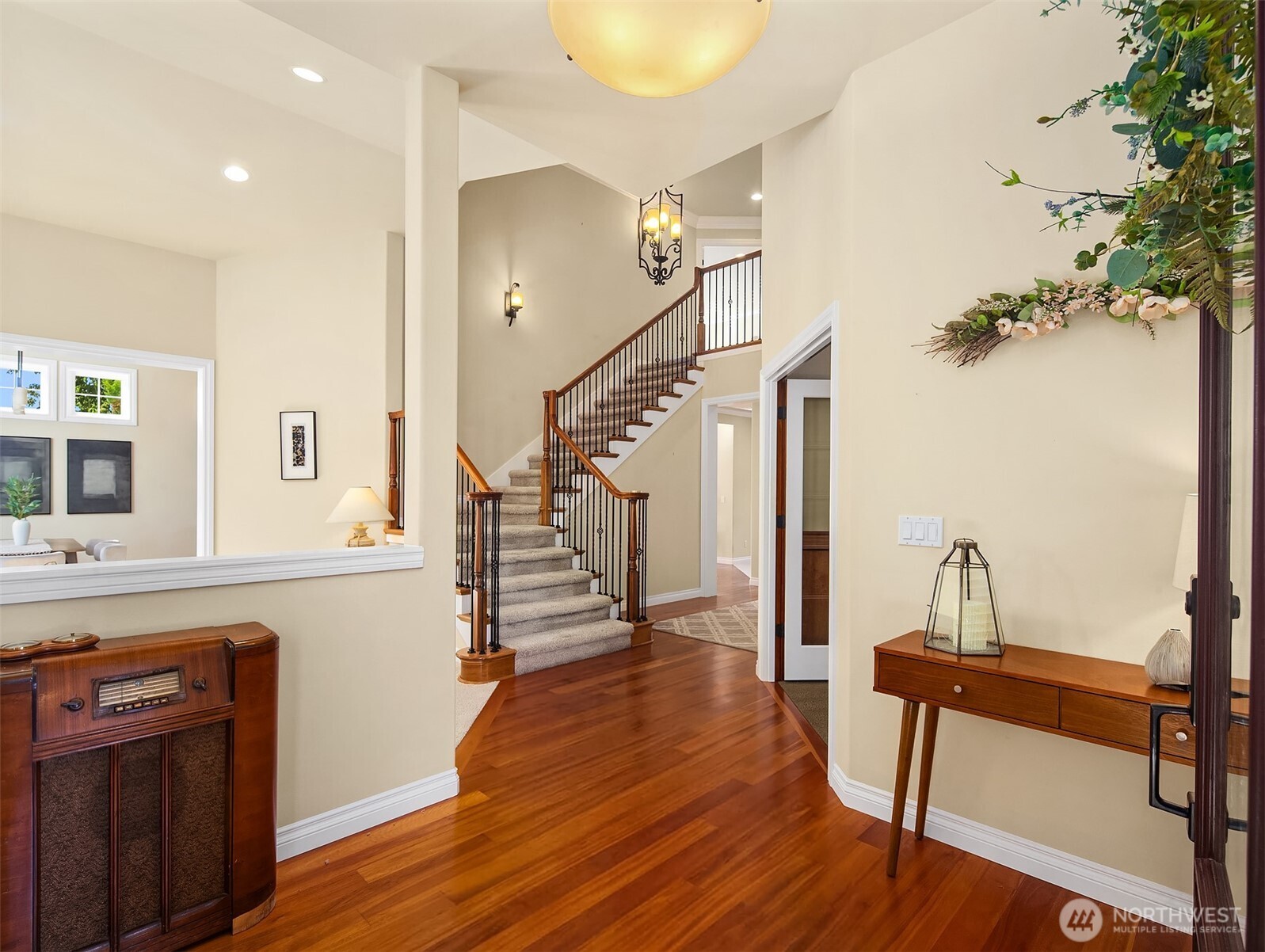 9815 224th Street Southwest Edmonds, WA 98020 - Photo 3 of 38 Gallery Image 3