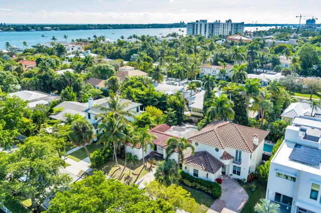 $3,695,000 | 244 31st Court, West Palm Beach, FL 33407