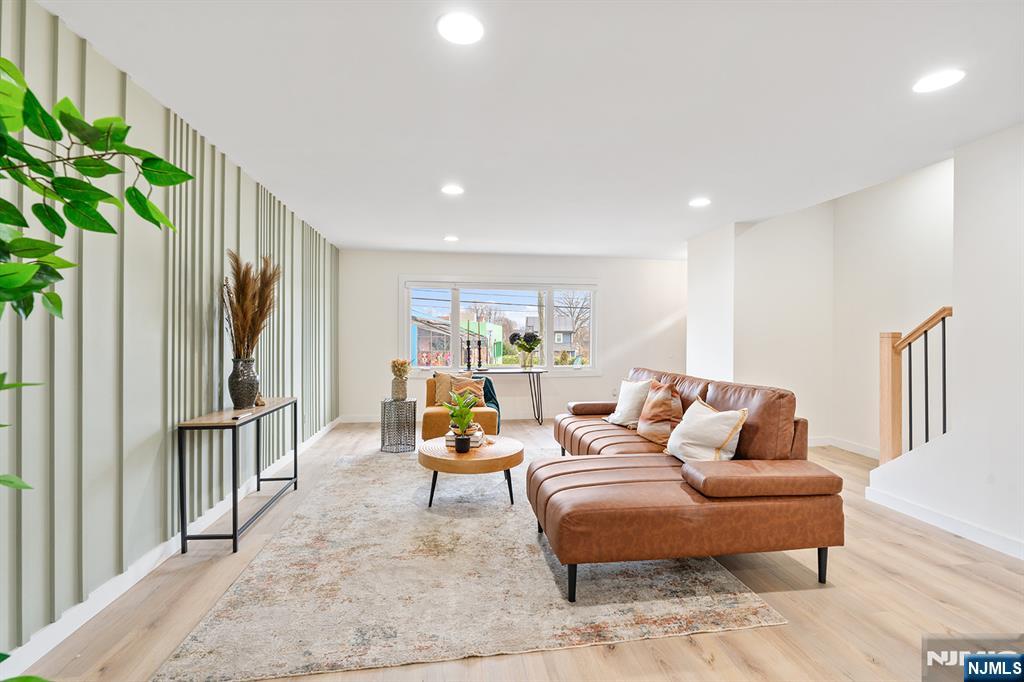 290 Queen Anne Road Teaneck, NJ 07666 - Photo 8 of 32