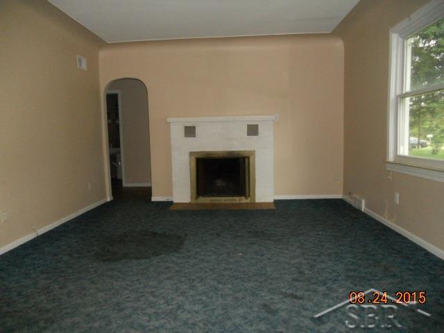 1857 Mack Road Saginaw, MI 48601 - Photo 3 of 10 31261211-2.JPG