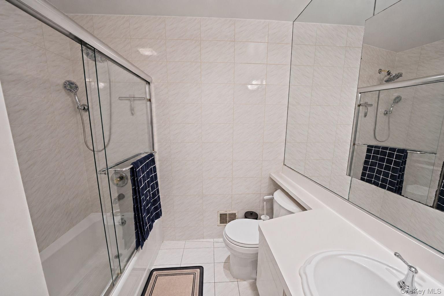 156 Wicks Road Commack, NY 11725 - Photo 12 of 35