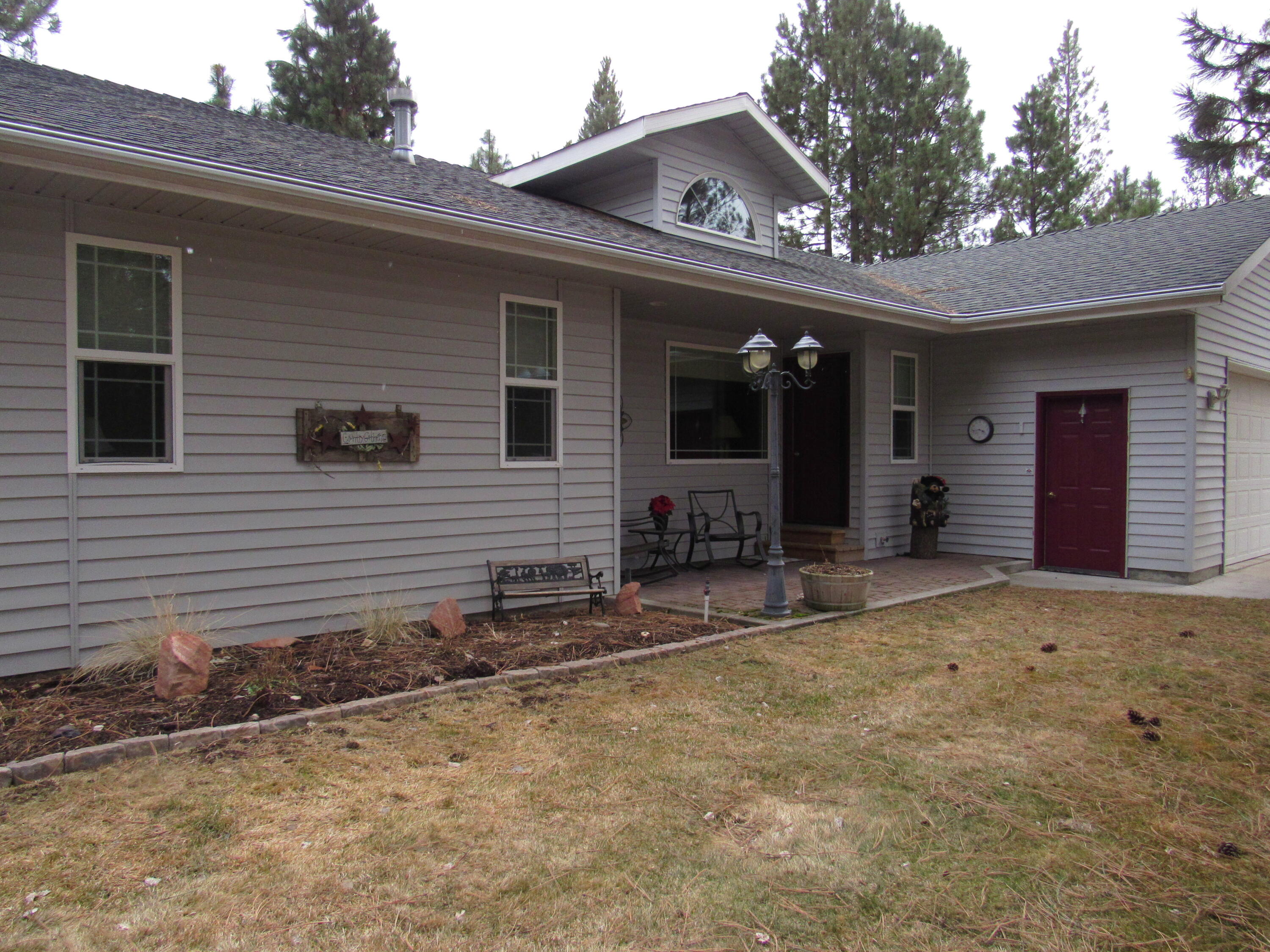 52692 Ammon Road La Pine, OR 97739 - Photo 2 of 10 Close up of Front Porch and Door