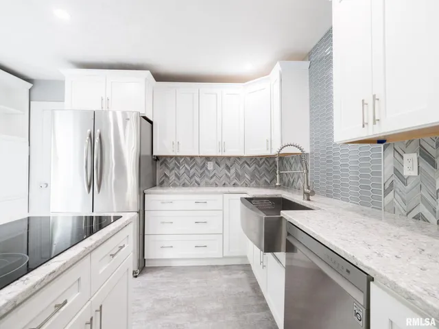 $244,900 | 619 North Santa Fe Avenue, Chillicothe, IL 61523