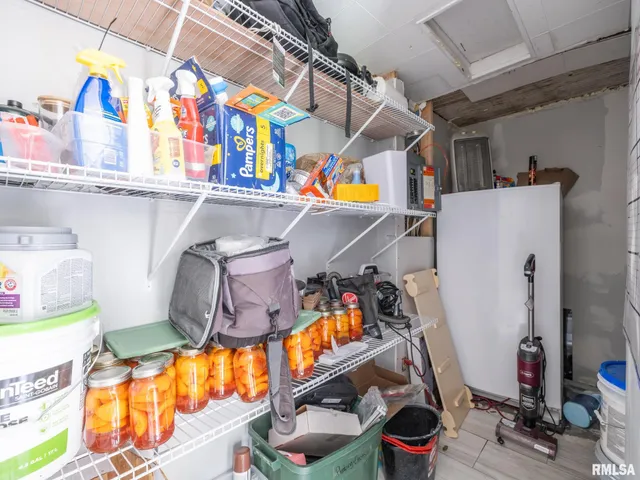 $244,900 | 619 North Santa Fe Avenue, Chillicothe, IL 61523