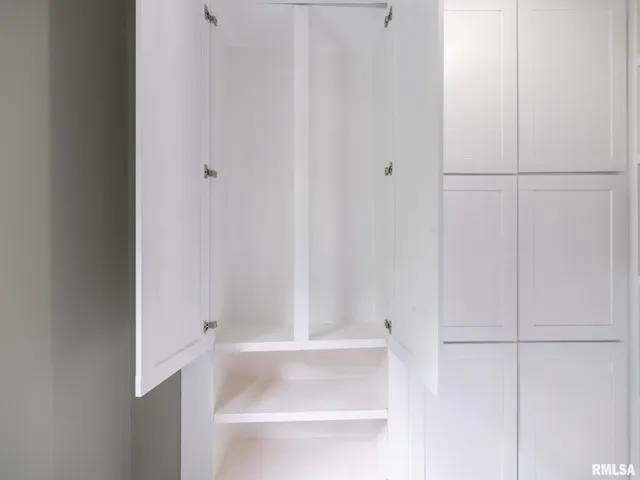 $244,900 | 619 North Santa Fe Avenue, Chillicothe, IL 61523