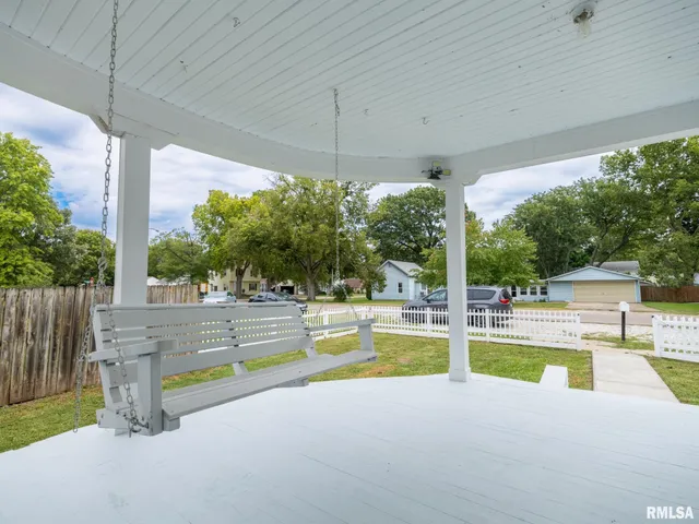 $244,900 | 619 North Santa Fe Avenue, Chillicothe, IL 61523