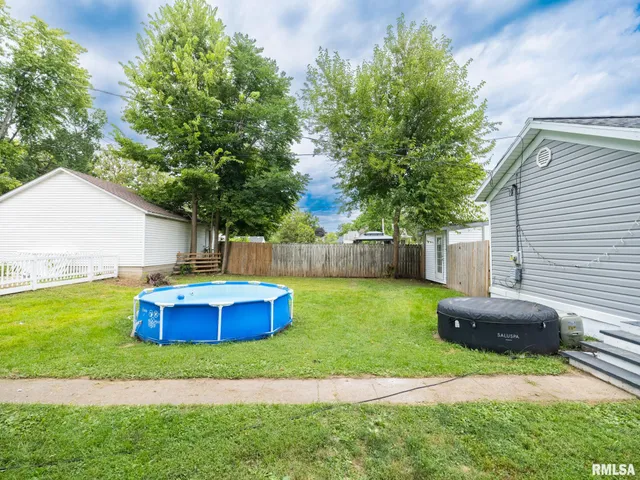 $244,900 | 619 North Santa Fe Avenue, Chillicothe, IL 61523