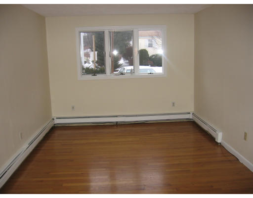 30 Squanto Road Woburn, MA 01801 - Photo 5 of 9