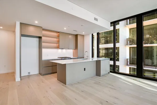 $4,900 | 610 Davis Street, Unit 2708, Austin, TX 78701