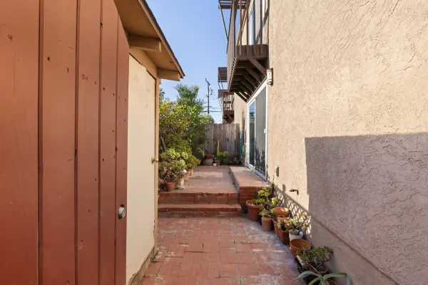 $1,249,000 | 852 Diamond Street, San Diego, CA 92109