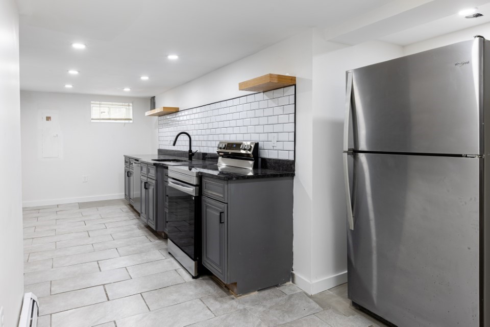 838 Centerville Road Warwick, RI 02886 - Photo 13 of 38
