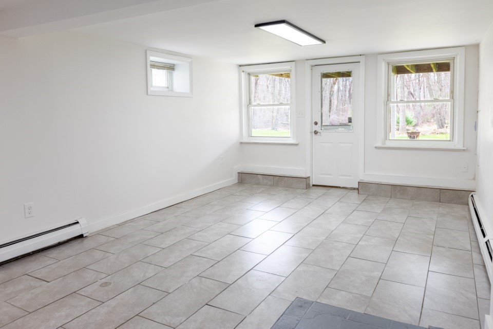 838 Centerville Road Warwick, RI 02886 - Photo 20 of 38