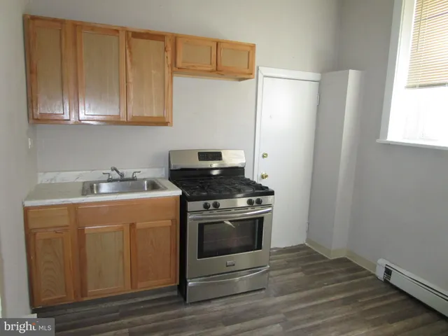 $975 | 5358 Woodland Avenue, Philadelphia, PA 19143