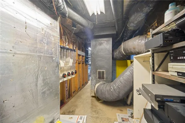 a view of an outdoor space