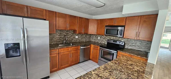 $2,350 | 305 Lakeview Drive, Unit 101, Weston, FL 33326