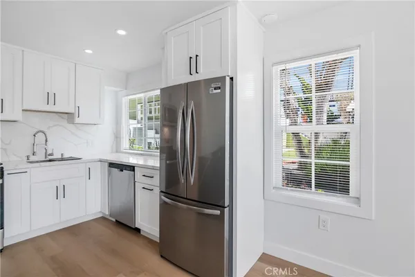 $3,000 | 274 Cliff Drive, Unit 4, Laguna Beach, CA 92651