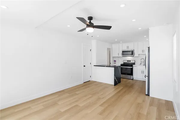 $3,000 | 274 Cliff Drive, Unit 4, Laguna Beach, CA 92651