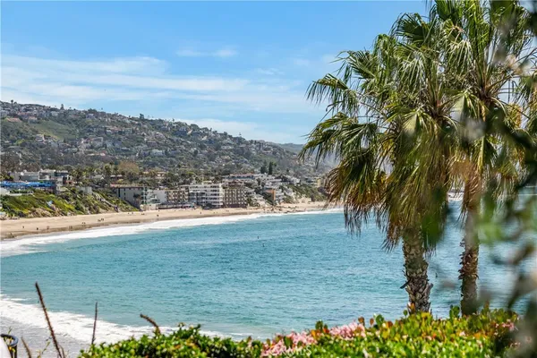 $3,000 | 274 Cliff Drive, Unit 4, Laguna Beach, CA 92651